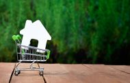 Ce alegi între un apartament în oraș și o casă la periferie?