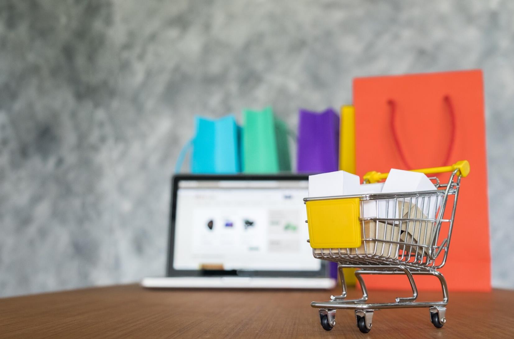 Cum îți lansezi propriul shop virtual fără experiență tehnică
