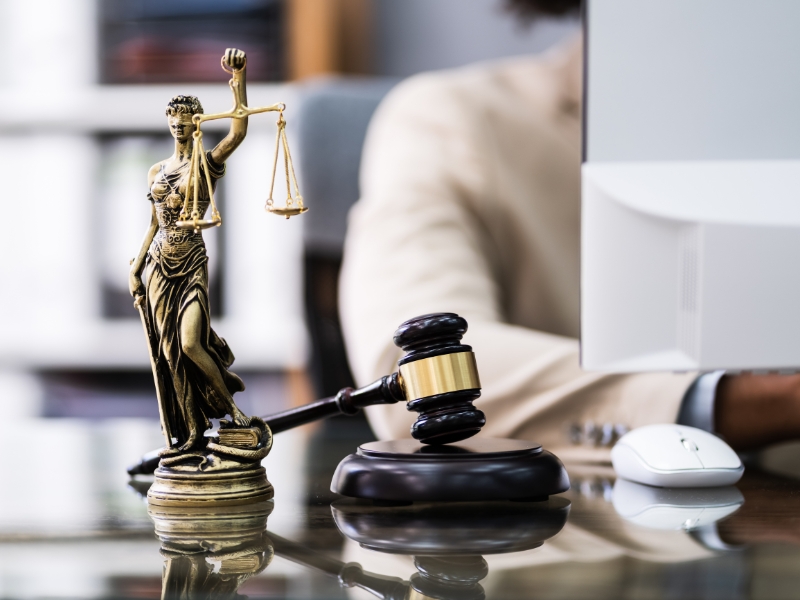Tehnologia într-o firmă de avocatură – ce se remarcă?
