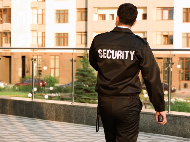 Agent firmă de pază vs. agent de poliție – care sunt diferențele?