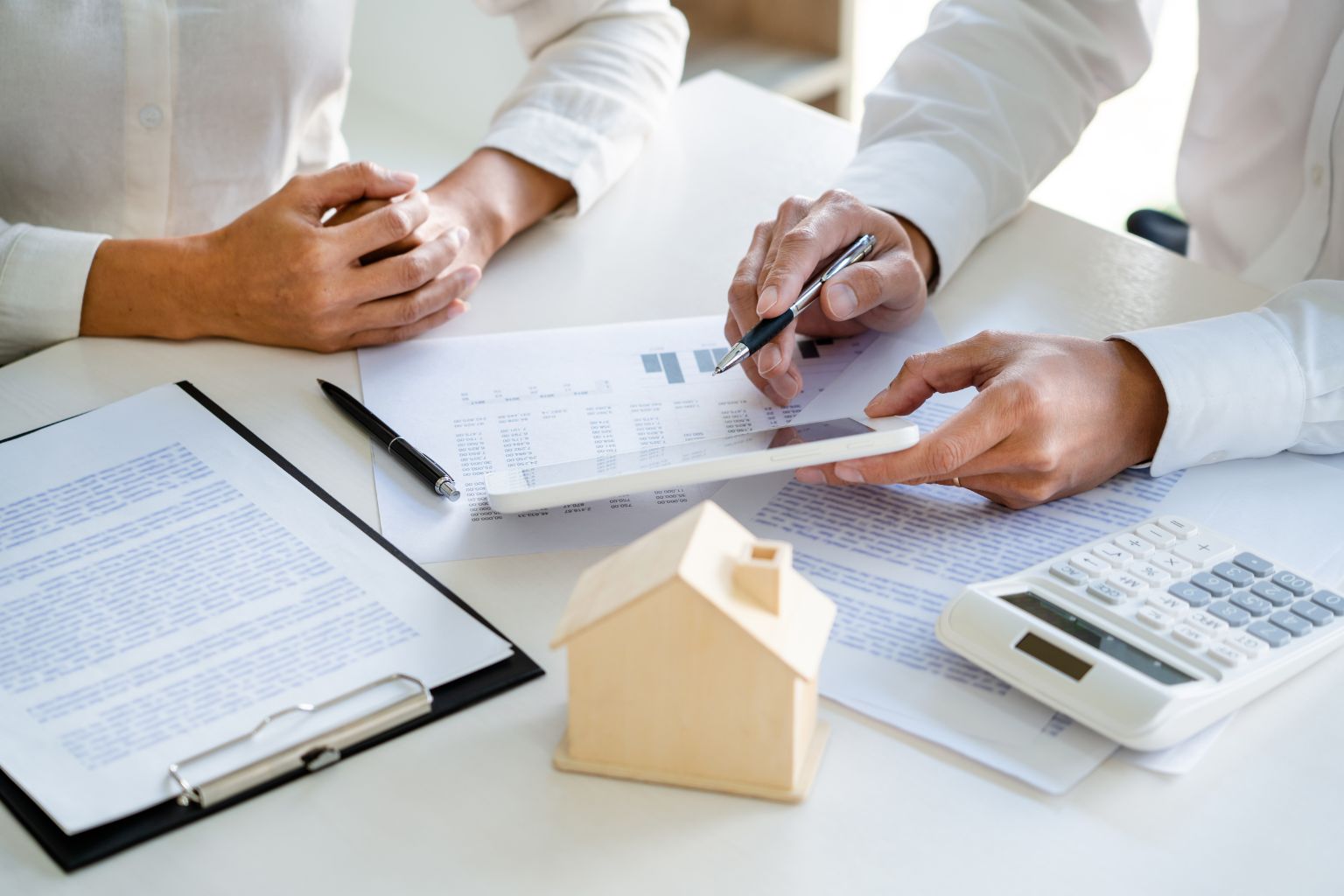Sfaturi de la experții financiari. Ce să eviți atunci când îți cumperi o locuință?