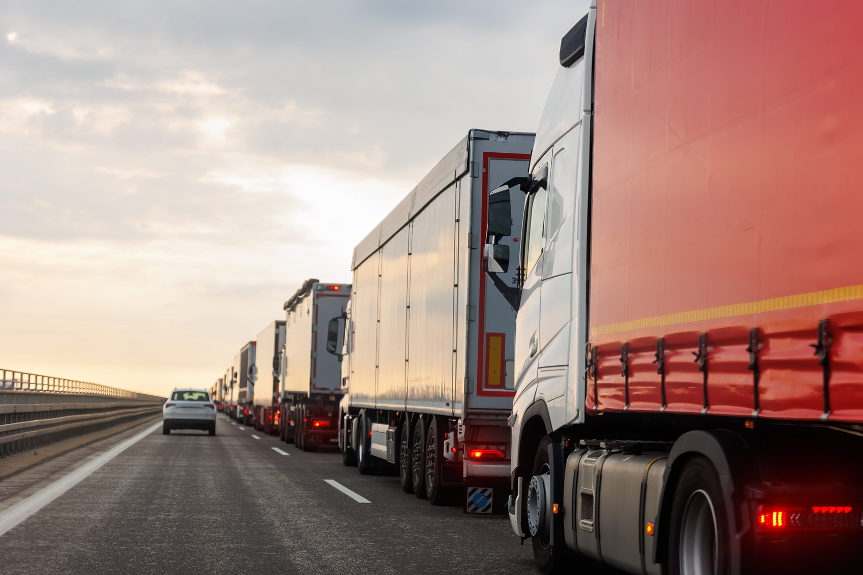 Cum poate reduce monitorizarea GPS costurile unei flote auto